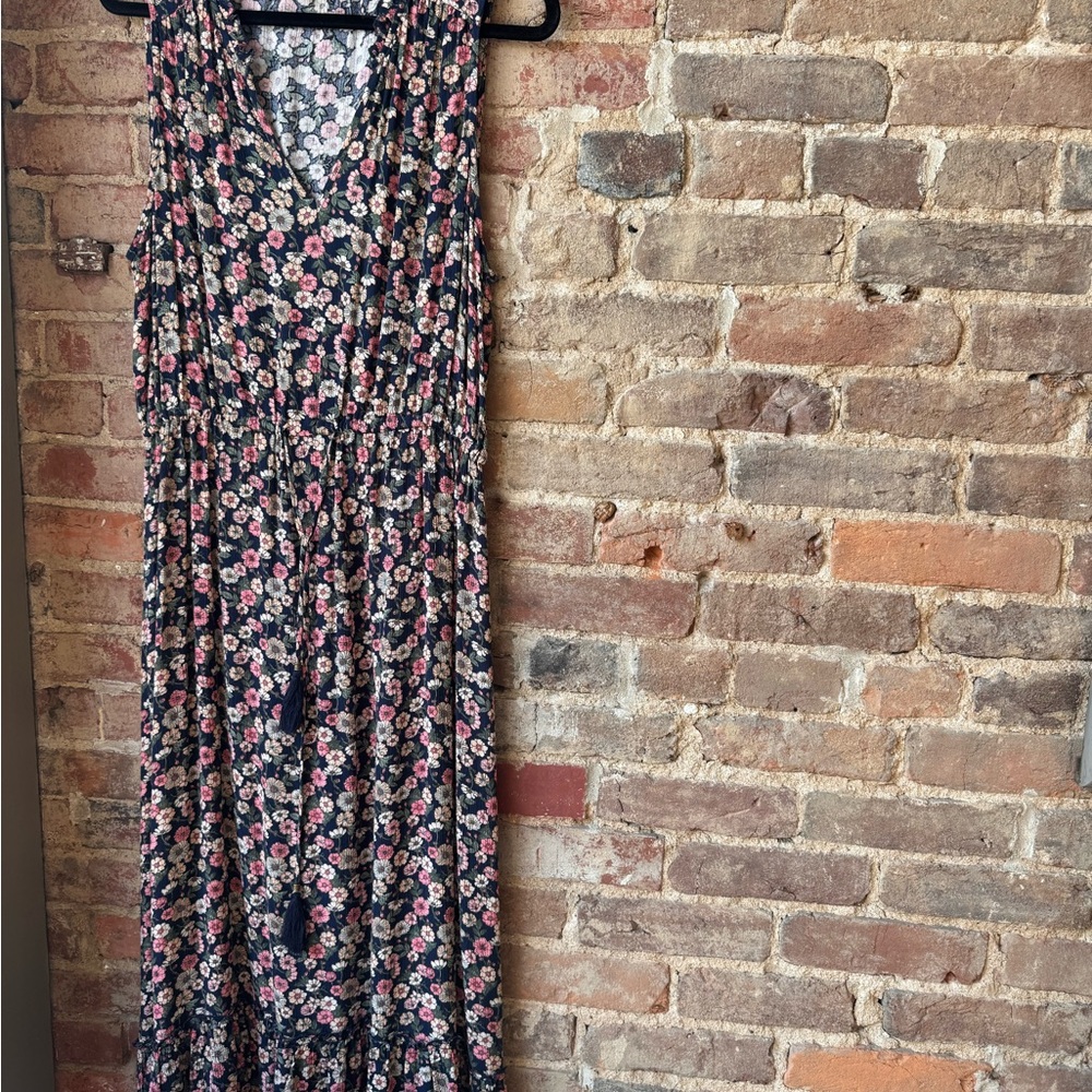 Mason & Belle Floral Navy Maxi Dress Size Medium